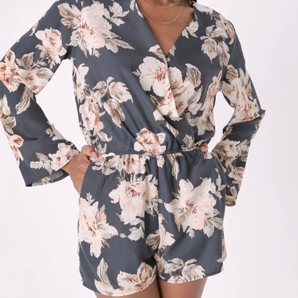 Lulu's navy blue floral long sleeve romper